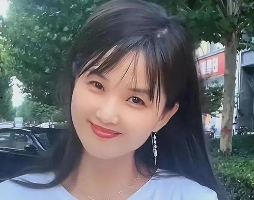 笑容甜美的网红,揭秘网红的迷人魅力之路”